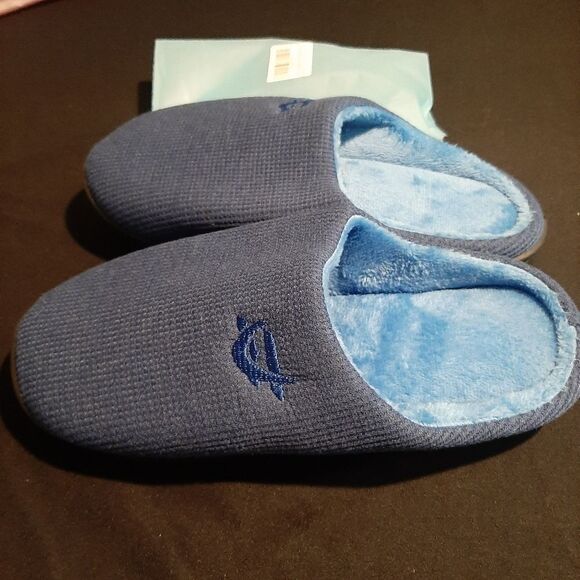 New Memory Foam Women's Size 7-8 Slippers - Picture 1 of 6